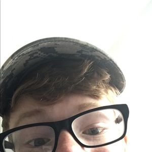 Meet your Posher, Kenneth